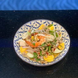 ยำไข่ต้ม+หมูสับ+ทะเล
