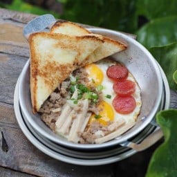 โกโก้แคมป์ปิ้งในเต็นท์มีแมว บ้านฉาง