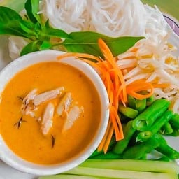 ขนมจีนน้ำยาปูแม่เพ็ญ