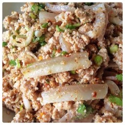 ลาบหมู(ตับ+หนังหมู)