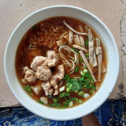 ก๋วยจั๊บเส้นเล็กน้ำใสหมูเด้ง