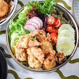 สลัดปูนิ่มทอดกรอบ