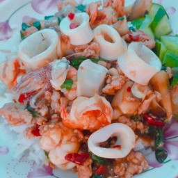 อาหารตามสั่ง แม่บุญมี