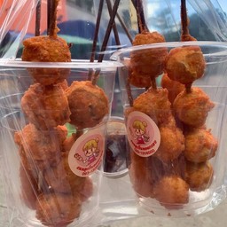 ลูกชิ้นไก่ สาหร่าย ชุปแป้งทอด 10 ไม้