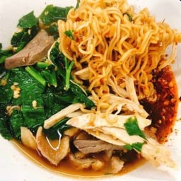 ก๋วยเตี๋ยวไก่เส้นมาม่า