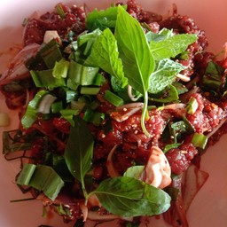 หวานใจ ลาบเป็ดน้ำตกหมู