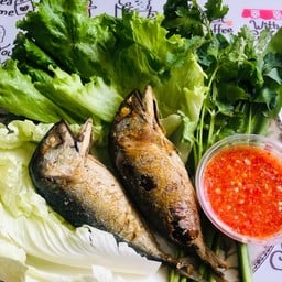 เมี่ยงปลาทู & สลัดผัก