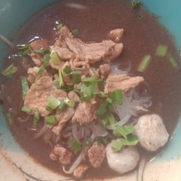 ก๋วยเตี๋ยวห้อยขา(โรงเกลือท้ายเกาะ)