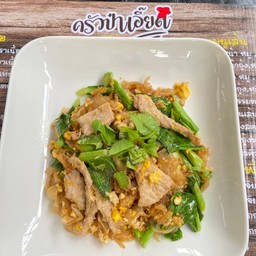 เส้นใหญ่ผัดซีอิ๋วหมู
