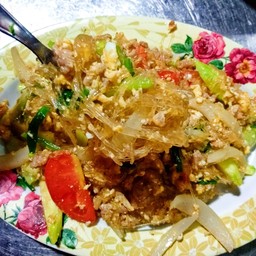 ผัดวุ้นเส้นหมูสับใส่ใข่