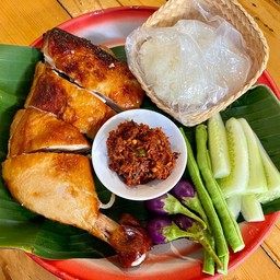 เซ็ตไก่ย่างแจ่วบอง