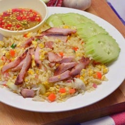 ข้าวผัดคอหมูย่าง เล็ก