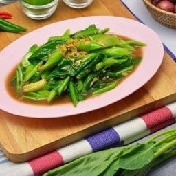 ผัดผักคะน้า