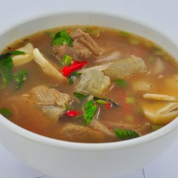 ต้มแซ่บกระดูกหมูเอ็นแก้ว