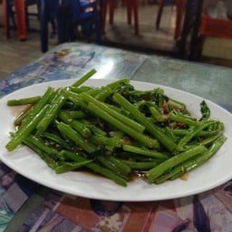 ผัดผักบุ้ง