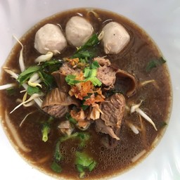 ก๋วยเตี๋ยวหมูตุ๋น