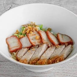 บะหมี่ หมูแดง หมูกรอบ แห้ง (ธรรมดา)