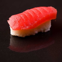 ซูชิทูน่า (เบิร์น ราดซอส)