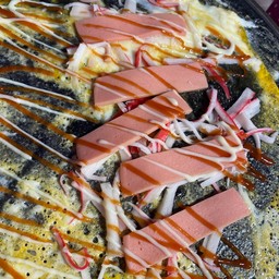 เครปร้อน ไข่+โบโลน่า+ปูอัด