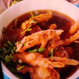 ก๋วยเตี๋ยวมะระไก่ตุ๋นบ้านแตน