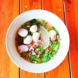 หอมละมุลก๋วยเตี๋ยวไก่มะระคลองรั้ง