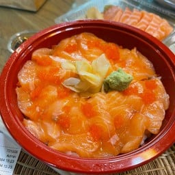 ข้าวแซลมอนดิบ