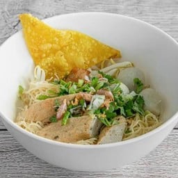 ก๋วยเตี๋ยวลูกชิ้นปลา แห้ง (ธรรมดา)