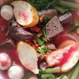 ร้านก๋วยเตี๋ยวต้นลุง