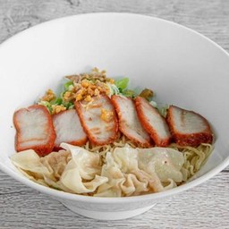 บะหมี่ เกี๊ยว หมูแดง น้ำ (พิเศษ)