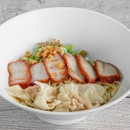 บะหมี่ เกี๊ยว หมูแดง แห้ง (พิเศษ)