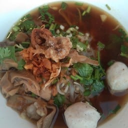 ก๋วยเตี๋ยวหมูตุ๋นธรรมดา