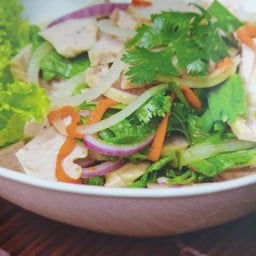 ยำสามสหาย
