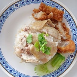 ธมนวรรณ ข้าวมันไก่ น้ำจิ้มรสเด็ด