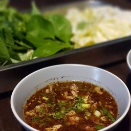 ร้านลาบอ้ายรบ อาหารพื้นเมือง ลำพูน