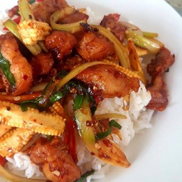 ข้าว พริกเผาหมูกรอบ