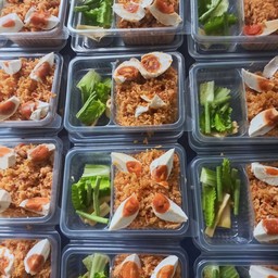 เพชรพลอย อาหารตามสั่ง