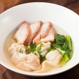 เกี๊ยวน้ำหมูแดง