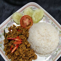 คั่วกลิ้งหมูสับราดข้าว