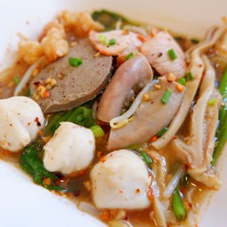 เกาเหลาเครื่องในหมูน้ำใส พิเศษ