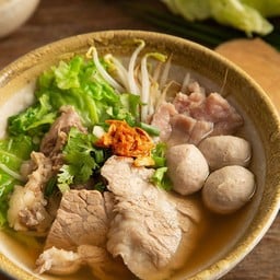 ก๋วยเตี๋ยวเนื้ออาปา