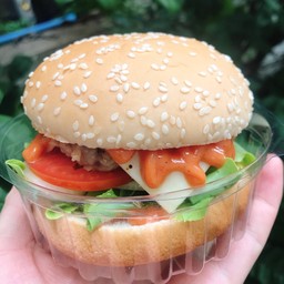 แฮมเบอร์เกอร์ไก่ทอดซอสฉ่ำๆเพิ่มชีส