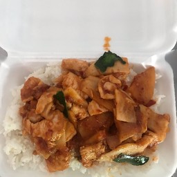 พริกแกงไก่หน่อไม้ดอง