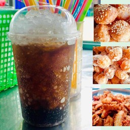 ซาลาเปาทอด+ไข่หงค์+กลัวยทอด+โค๊กแก้วถัง