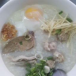 โจ๊ก-ต้มเลือดหมูหอนาฬิกา