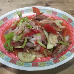 ยำเนื้อย่าง