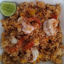 ข้าวผัดน้ำพริกเผากุ้ง