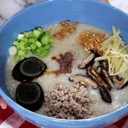 โจ๊กทุกอย่าง+ไข่เยี่ยวม้า
