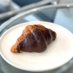 มินิ-ครัวซองช็อคโกแล็ต (Mini Croissant Chocolate)
