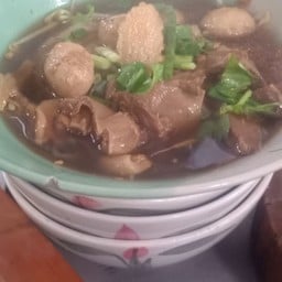 ร้านก๋วยเตี๋ยวไก่-หมูตุ๋น BTSบางเขน