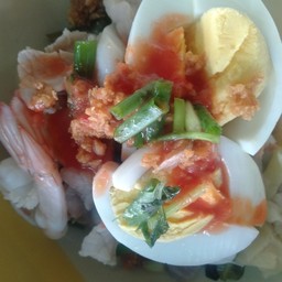 เย็นตาโฟรวมไข่ต้ม